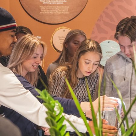 Klimahuset tilbyr opplevelser og læring om klima og bærekraft for elever på ungdoms- og videregående skole.